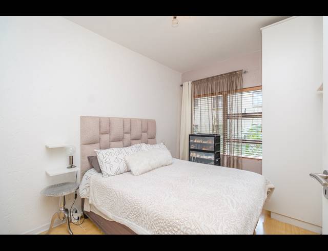 2 BEDROOM APARTMENT FOR SALE IN BLACKHEATH